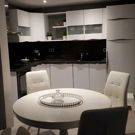 25 Rue Raymond Braillard * Dole